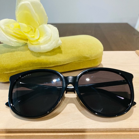 Gucci Accessories - NWOT Gucci Black Sunglasses GG0261SA 001